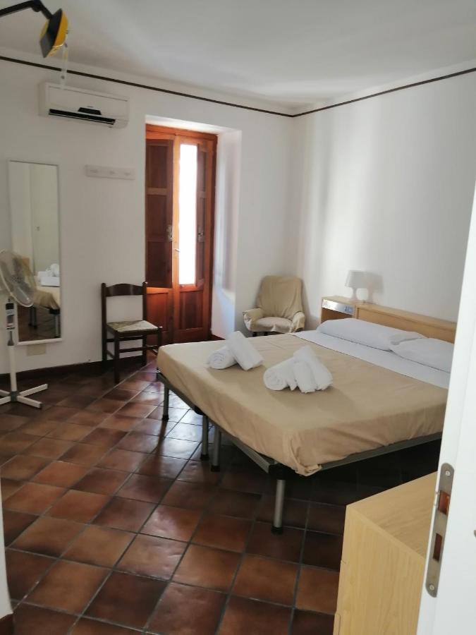 Una Stanza A Cefalu Cefalù Exterior foto